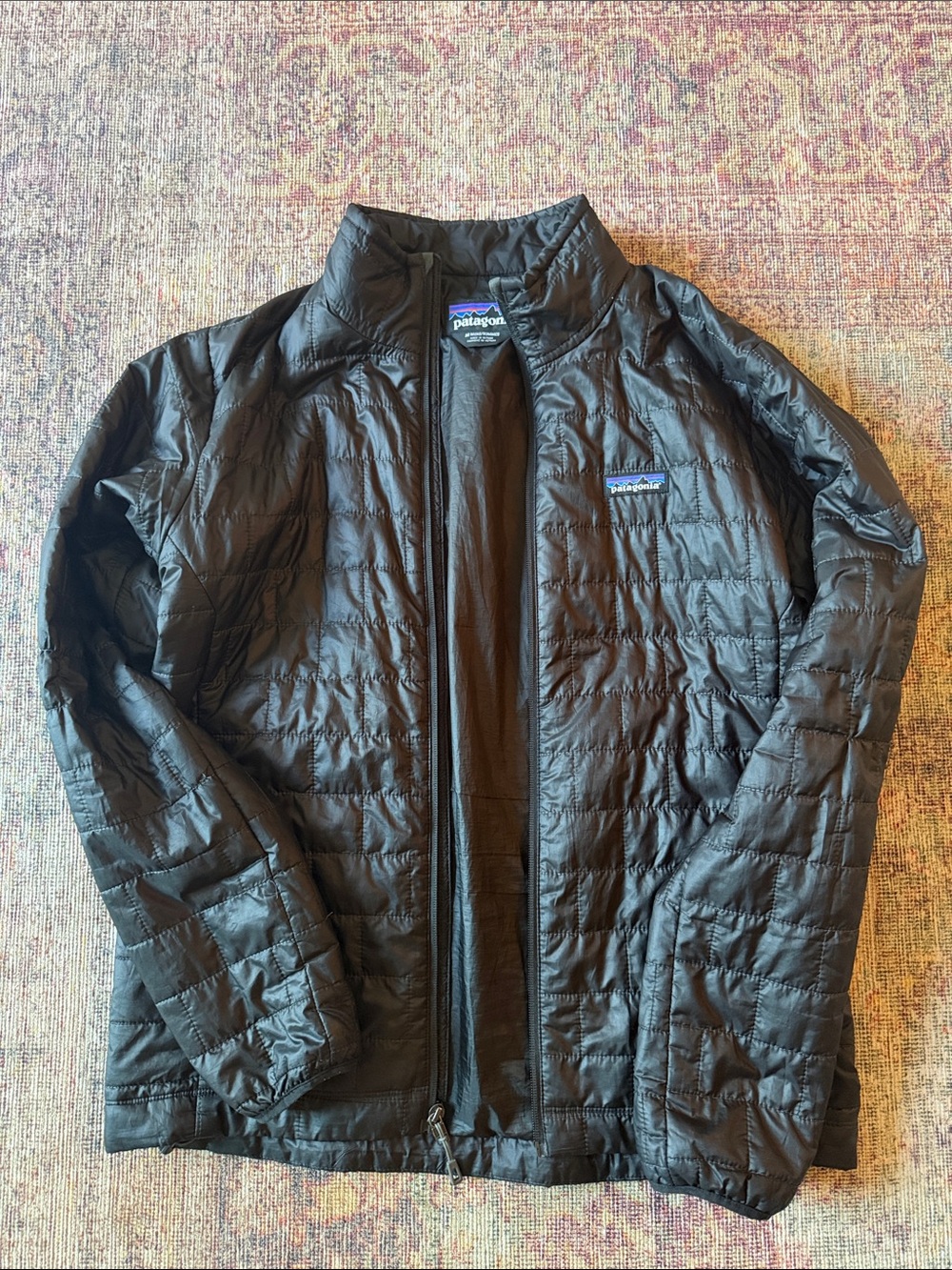 Patagonia Men’s Black Quilted Insulated Puffer Jacket